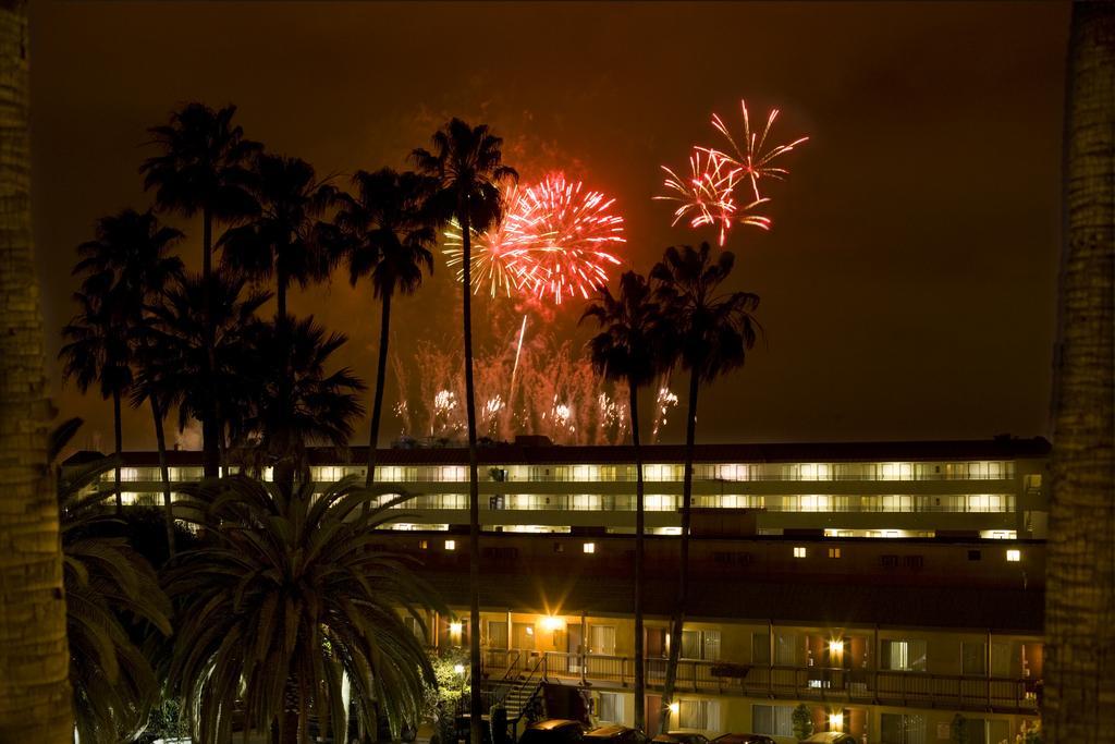 Grand Legacy At The Park Hotel Anaheim Exterior foto