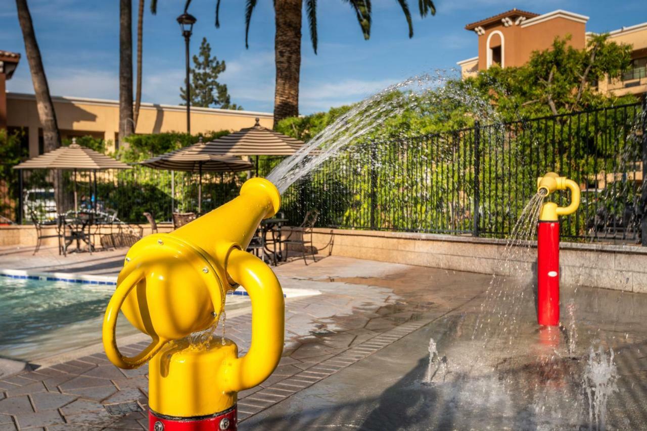 Grand Legacy At The Park Hotel Anaheim Exterior foto